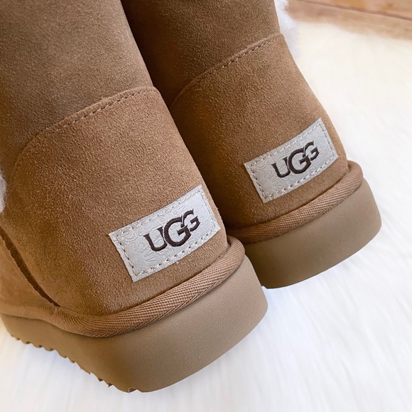 UGG Women’s Mini Bailey Snaps Chestnut Suede Boots - Picture 6 of 10